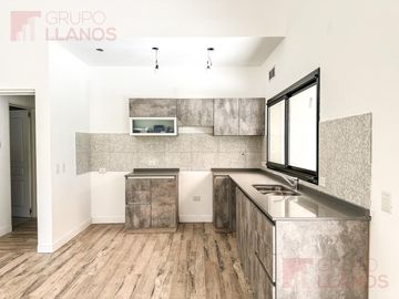 Venta de casa 3 dormitorios en Club Campos de Golf Las Praderas de Luján a estrenar