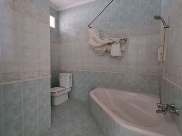 Dijual Single House di Cilandak Kondisi Semi Furnished & Private Poll! HSE-A0631