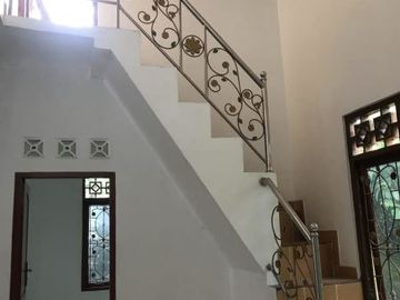 RUMAH MEWAH MODERN DI DEKAT SLEMAN CITY HALL