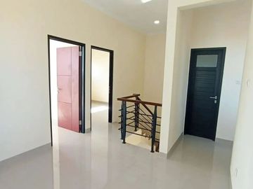 Rumah 2 Lantai Area Kompleks Warga Ramah Ramah dan Nyaman