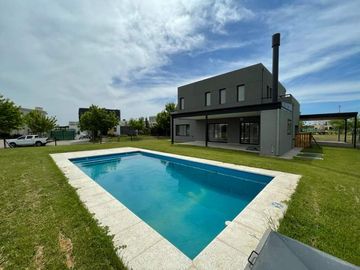 Casa en venta en Belen de Escobar