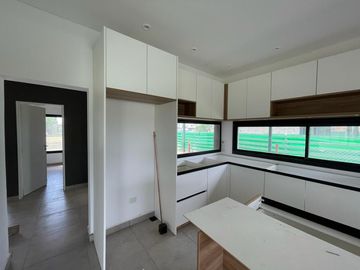 Casa en venta en Belen de Escobar