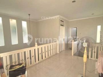 Dijual Rumah Luas Dan Nyaman Di Bintaro Jaya Sektor 9