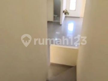 Rumah Rapi Siap Huni 8X17 Permata Buana