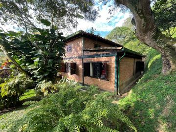 VENDO HERMOSA  FINCA RÚSTICA DE RECREO EN BARBOSA ANTIOQUIA.