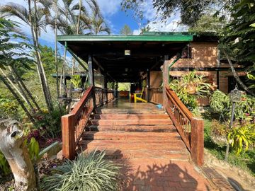 VENDO HERMOSA  FINCA RÚSTICA DE RECREO EN BARBOSA ANTIOQUIA.