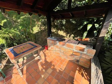 VENDO HERMOSA  FINCA RÚSTICA DE RECREO EN BARBOSA ANTIOQUIA.