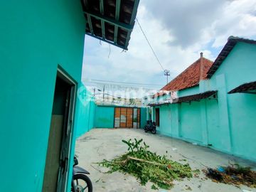 RUMAH STRATEGIS DALAM KOTA SOLO