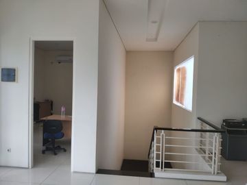 Rumah Dijual Graha Family Surabaya KT
