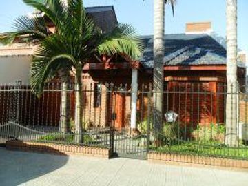 Chalet en I.Casanova / Casa Quinta Ideal para Geriatricos