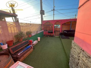 Se ofrece en venta Casa en sector centro norte de Antofagasta.