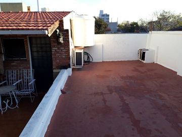 Departamento Tipo Casa en venta en Lanus Oeste