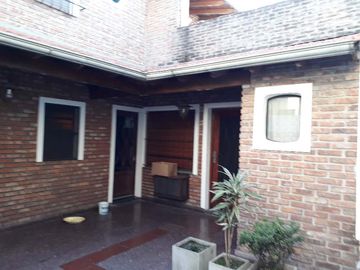 Departamento Tipo Casa en venta en Lanus Oeste