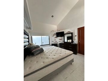 CASA EN VENTA EN UN NIVEL FRACC. FRAMBOYANES