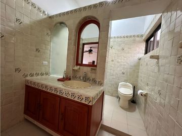 CASA EN VENTA EN UN NIVEL FRACC. FRAMBOYANES