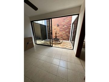CASA EN VENTA EN UN NIVEL FRACC. FRAMBOYANES