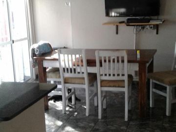 CASA LOTE PROPIO AL FRENTE DE 5 AMBIENTES. SUP. 10 mts X 20 mts. APROX.