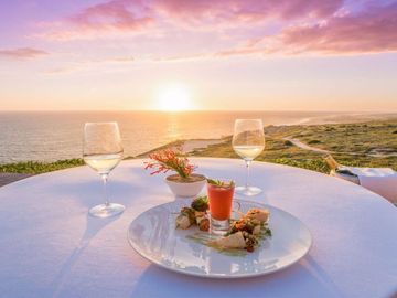 Departamento con vista al mar, en residencial de lujo con casa club y golf