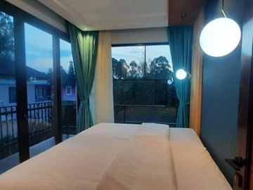 DIJUAL VILA LUX KAMPUNG DAUN LEMBANG