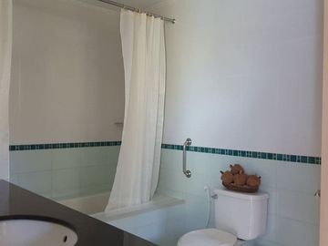 Multi-Level House with 4 Bedrooms in Labangon Area