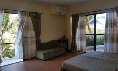 Multi-Level House with 4 Bedrooms in Labangon Area
