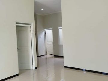 Rumah Menoreh Dekat Kampus UNWAHASS
