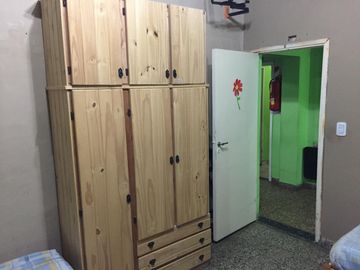 PROPIEDAD EN LOTE DE 225 M2 CON 5 AMB. EN PLANTA BAJA Y 3 EN PLANTA ALTA