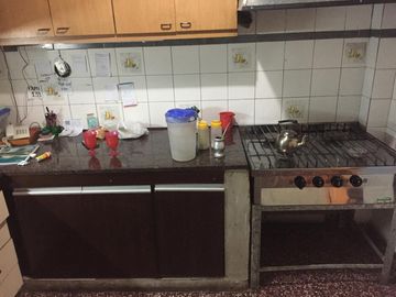 PROPIEDAD EN LOTE DE 225 M2 CON 5 AMB. EN PLANTA BAJA Y 3 EN PLANTA ALTA