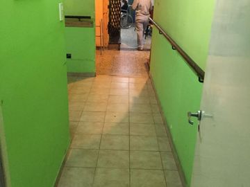 PROPIEDAD EN LOTE DE 225 M2 CON 5 AMB. EN PLANTA BAJA Y 3 EN PLANTA ALTA