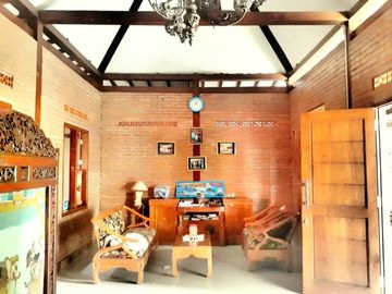 Rumah Limasan Jati Luas 309 m2 di Jl Kaliurang Timur UII