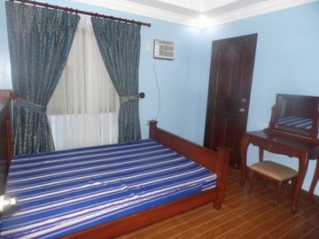 Modern - Three Bedroom House for Sale in Angeles City Near S