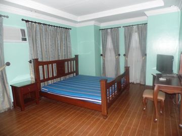 Modern - Three Bedroom House for Sale in Angeles City Near S