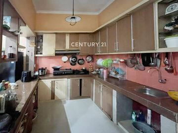 Rumah Jual Di Komplek Jatiwaringin Asri Pondok Gede