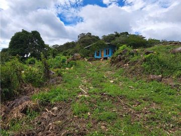 VENDO CASA RODEADA DE NATURALEZA BOQUETE