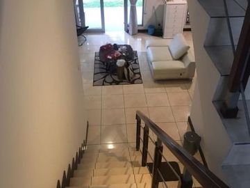 5 Bedroom House for sale