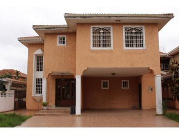 SE VENDE CASA EN COLÓN 5054RC