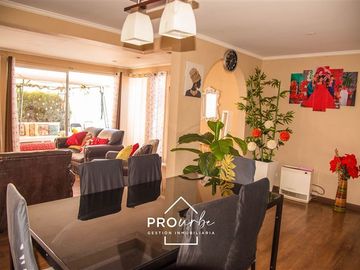 Casa en Venta en Ciudad del Este, Condominio Las Palmas.