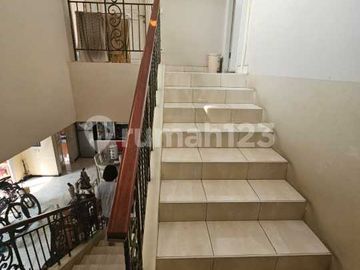 Dijual Rumah Bagus (9X20) Siap Huni Semi Furnish di The Green BSD