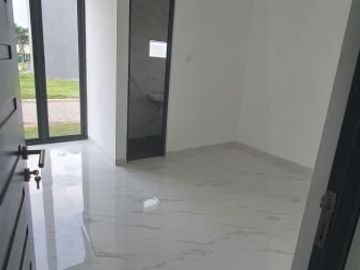 Rumah Modern Minimalis Suvadiva Grand Island Pakuwon City Surabaya