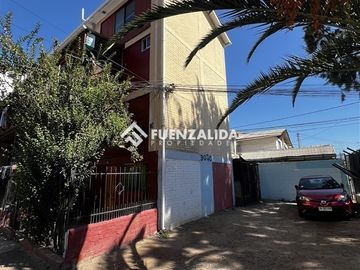 Depto Duplex en venta de 3 dorm. en Maipú