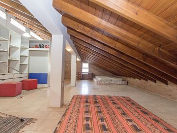 CASA 4 AMBIENTES QUINCHO BARRIO CERRADO JARDIN 2 LOTES