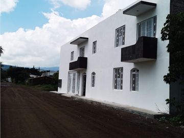 3 DEPARTAMENTOS EN ESQUINA NOGAL, COL LOS ARCOS, JIQUILPAN MICHOACAN