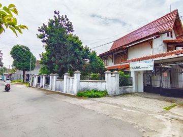 Rumah Super Luas Dalam Kota 1000 Meter