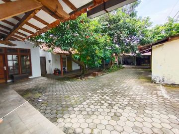 Rumah Super Luas Dalam Kota 1000 Meter
