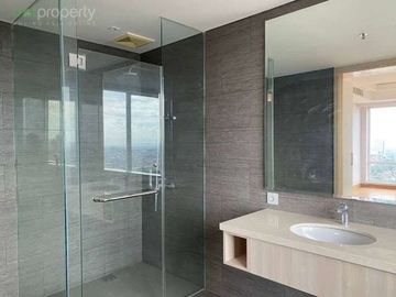 Apartemen mewah One east residence