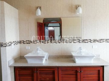 GANGA! Se Vende Hermosa casa en Altos del María - Potencial de Airbnb