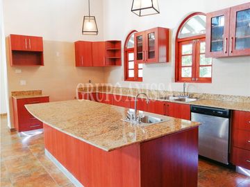GANGA! Se Vende Hermosa casa en Altos del María - Potencial de Airbnb