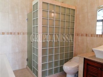 GANGA! Se Vende Hermosa casa en Altos del María - Potencial de Airbnb