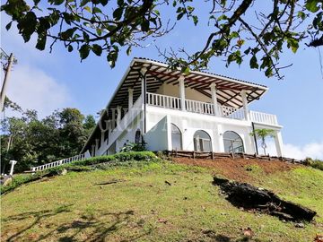 GANGA! Se Vende Hermosa casa en Altos del María - Potencial de Airbnb
