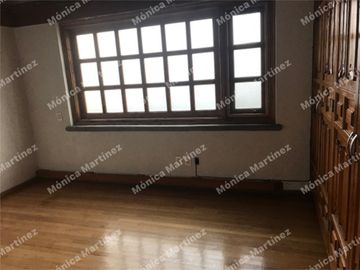 Residencia en renta en el Club de Golf los Encinos